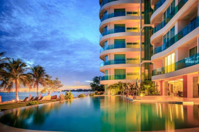 Paradise Ocean View Beach Front Condominium In Pattaya